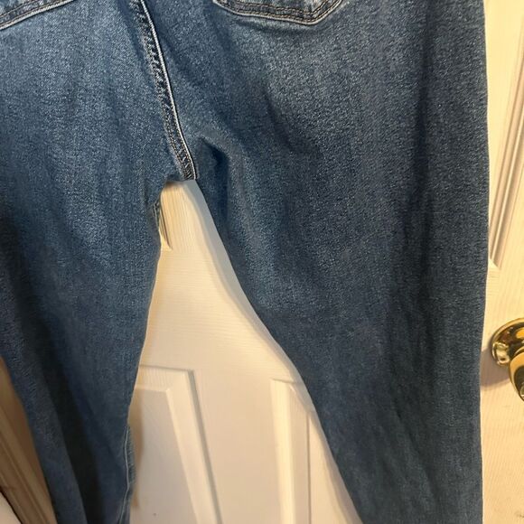 American Eagle Outfitters Women's regular. Blue Jeans with stretch size 10 - Picture 8 of 8